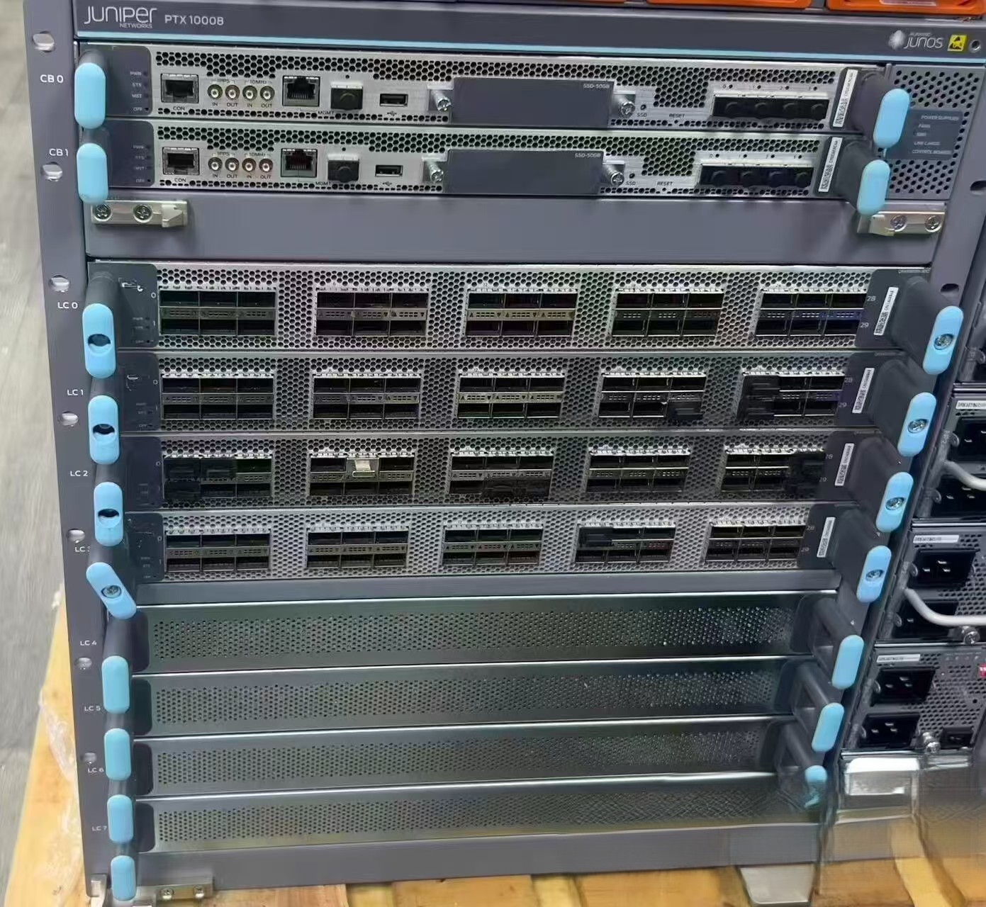 Juniper PTX10008