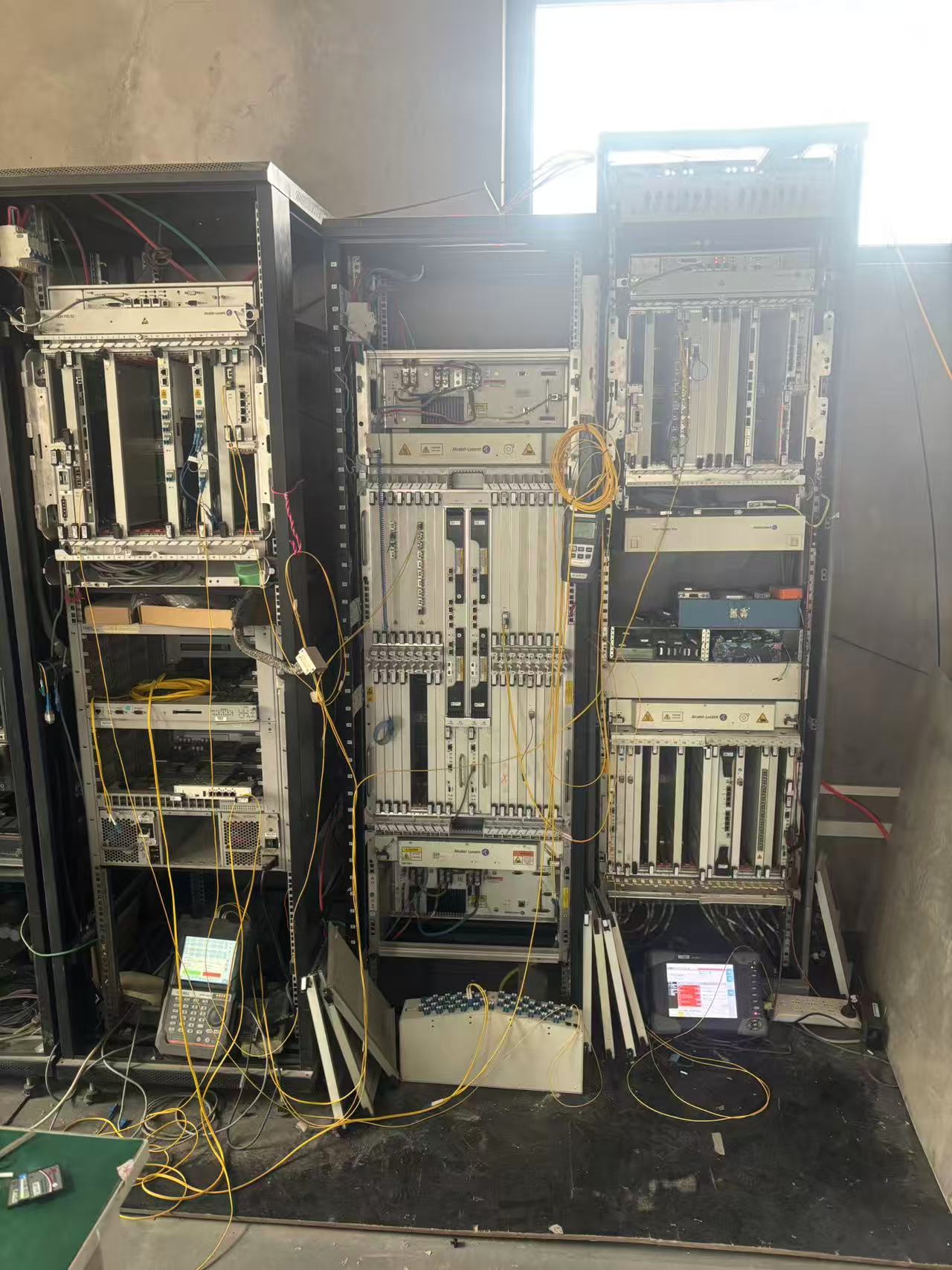 Lab setup for optical transport equipment testing